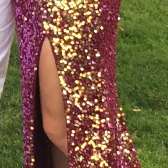 Champagne and maroon prom / ball dress - Picture 10 of 14